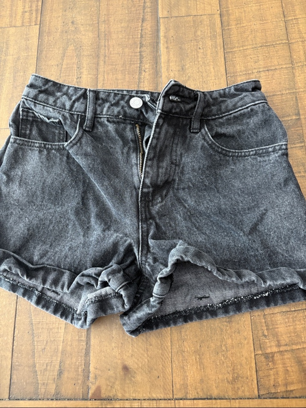 Size 23 Mom Short PacSun High-Waist Black Washed Denim Shorts
